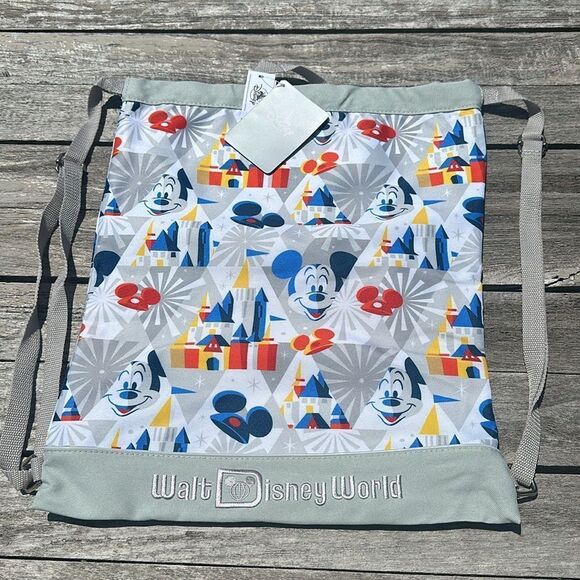 Play in‎ the Park Drawstring Backpack Disneyland Resort NWT - Picture 1 of 3